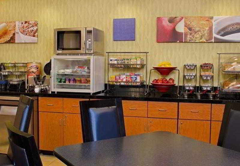 Fairfield Inn & Suites By Marriott Bloomington Restaurante foto
